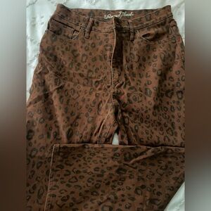 Women’s cheetah 🐆 jean pants